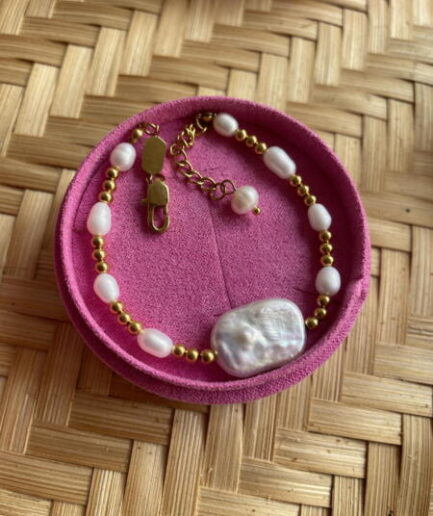 Lila Bracelet